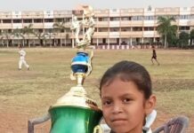 राज्यस्तरिय कराटे स्पर्धेत गडचिरोलीची श्रावणी उमरे चमकली