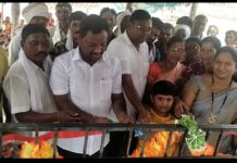 व्यंकटरावपेठा येथे अजय कंकडालवार यांनी स्वखर्चातून उभारले माता मंदिर