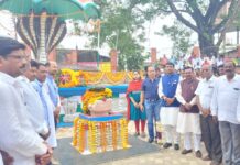 चिमूरच्या क्रांतीविरांसह भारतरत्न अटलबिहारी वाजपेयी यांना स्मृतिदिनी वाहिली श्रद्धांजली