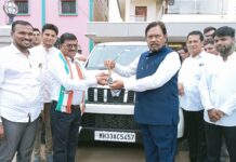 राष्ट्रवादी काँग्रेसच्या तालुकाध्यक्षांना पक्षविस्तारासाठी मिळाले नवीन वाहन