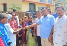 माजी जि.प.अध्यक्ष अजय कंकडालवार यांची छल्लेवाडातील कलावंतांना मदत