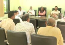 पूरग्रस्त भागातील पिकांचे सर्वेक्षण करून भरपाईसाठी प्रामाणिकपणे सहकार्य करा