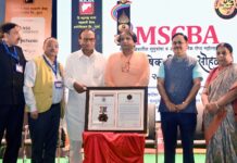 अरविंद सा.पोरेड्डीवार यांचा सहकारातील प्रतिष्ठेच्या जीवनगौरव पुरस्काराने सन्मान