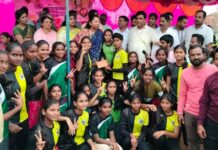 सांस्कृतिक कार्यक्रमांसह दहीहंडीत पहिल्यांदाच युवतींनी घेतला सहभाग