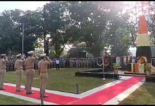 पोलिस स्मृतिदिनानिमित्त जिल्हाभरात जवानांकडून अशीही ‘रक्तांजली’