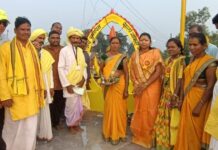 शिवाणीपाठला सल्ला गांगरा शक्ती स्थापना, गोंडी कलाकारांचा सत्कार व प्रबोधन