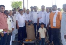 आंधळीत आदिवासी विकास महामंडळाकडून हमीभावाने धान खरेदीला सुरूवात