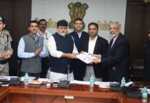 लोहप्रकल्पासाठी लॅायड्स मेटल्सला 963 हेक्टर, तर वरद फेरो कंपनीला 80 हेक्टर जमीन