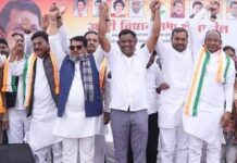 ना.वडेट्टीवारांचे नेतृत्व स्वीकारत माजी जि.प. अध्यक्ष कंकडालवार काँग्रेसमध्ये