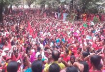 अंगणवाड्यांच्या हजारावर महिलांनी केले जिल्हा परिषदेसमोर ठिय्या आंदोलन