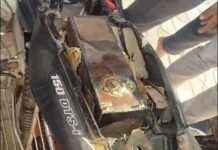 अहो काय सांगता? बाईकच्या टँकमध्ये पेट्रोल नाही, दारू ! पहा व्हिडीओ…