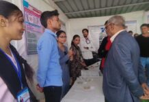 विविध महाविद्यालयांच्या विद्यार्थ्यांनी दाखविला तंत्रज्ञानाचा ‘अविष्कार’