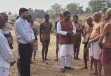 व्याघ्रबळी ठरलेल्या महिलेच्या कुटुबियांची खा.अशोक नेते यांनी घेतली भेट