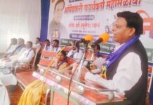 अर्धे काँग्रेसवाले सनातनी, ते भाजपचा सामना करू शकणार का?- ॲड.सुरेश माने