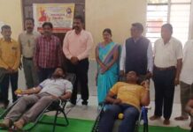 चामोर्शीत स्वरूप संप्रदायातर्फे आयोजित महारक्तदान शिबिरात १२२ जण सरसावले