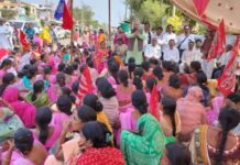 सरकारविरोधात विरोधकांचा एल्गार, विविध पक्षांच्या पदाधिकाऱ्यांचा सहभाग