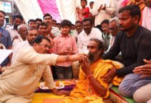 मार्कंडेश्वर मंदिराच्या बांधकामासाठी सुरू असलेल्या मुरलीधर महाराजांच्या उपोषणाची सांगता