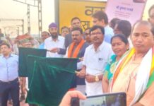 अखेर वडसा रेल्वे स्टेशनवर थांबली यशवंतपूर-कोरबा वैनगंगा एक्सप्रेस