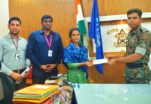 गडचिरोली पोलिस दलातील मृत जवानांच्या कुटुंबियांना ‘ॲक्सिस’कडून मदतीचा हात