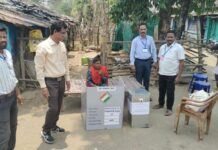 आतापर्यंत १६५ आजी-आजोबा व दिव्यांगांनी केले लोकसभेसाठी मतपत्रिकेवर मतदान