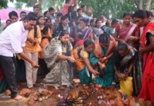 ओडीगुडम येथील बोनालू पुजा कार्यक्रमाला महाराष्ट्र-तेलंगणातील भाविकांची गर्दी