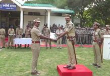 वर्षभरातील कामगिरीसाठी गडचिरोलीतील १३० पोलिस अधिकारी-अंमलदारांना सन्मानचिन्ह