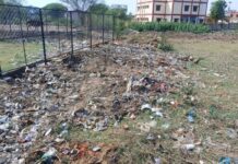 हे सांस्कृतिक भवन की उकिरडा? टाकाऊ कचऱ्याने सुटली दुर्गंधी