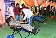 पोलिस अधीक्षकांसह 560 दात्यांचे रक्तदान, 50 पेक्षा जास्त महिलांचाही सहभाग