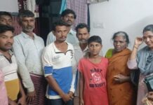 जीवाचा धोका पत्करून गावकऱ्यांनी वाचवले वाहत जाणाऱ्या तिघांचे प्राण