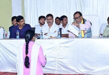 शासनाच्या योजना नागरिकांपर्यंत पोहोचवा, कामचुकार कर्मचाऱ्यांची गय करणार नाही