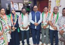 अहेरी नगर पंचायत उपाध्यक्षांसह सहा नगरसेवकांचा राष्ट्रवादी काँग्रेसमध्ये प्रवेश