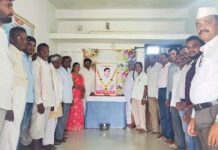 चामोर्शी कृषी उत्पन्न बाजार समितीतर्फे स्व.आर.आर. पाटील यांना आदरांजली