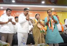 भाग्यश्री आत्राम यांच्या हाती तुतारी, शिवस्वराज्य यात्रेदरम्यान पक्षप्रवेश
