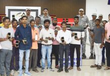 हरवलेल्या आणि चोरीला गेलेल्या 67 मोबाईलचा पोलिसांनी लावला शोध