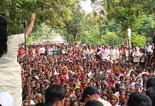 जिल्हाधिकारी कार्यालयावर धडकला ढिवर, भोई समाजाचा विराट मोर्चा