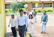 पहिल्याच दिवशी अहेरीत माजी आमदार दीपक आत्राम यांचे नामांकन दाखल