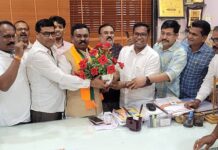 माजी खा.नेते भाजपचे स्टार प्रचारक, सेमाना देवस्थानात पुजा करून सुरूवात