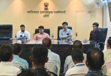 जिल्हाधिकाऱ्यांनी अहेरीला भेट देऊन घेतला मतदार संघाच्या तयारीचा आढावा