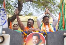 अहेरीत धर्मरावबाबांचे शक्तीप्रदर्शन, चार आत्रामांसह मनसेही मैदानात