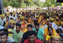 आरक्षण वाचवण्यासाठी गडचिरोलीत आदिवासींचा महामोर्चातून आक्रोश