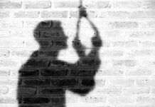 कर्जबाजारी तरुण शेतकऱ्याने गळफास लावून संपविली जीवनयात्रा