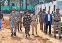 अतिसंवेदनशिल क्षेत्रातील पेनगुंडासह लाहेरीला पोलीस महासंचालकांची भेट