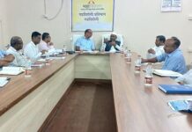 वीज अधिकाऱ्यांसोबतच्या बैठकीत समस्यांना मार्गी लावण्याचे निर्देश