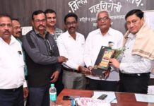 माहिती संचालक गणेश मुळे यांचा गडचिरोली प्रेस क्लबतर्फे सत्कार