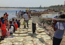 साखरी घाटावर तात्पुरत्या रपट्याचे बांधकाम, यात्रेकरू भाविकांना दिलासा