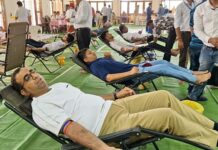 निरंकारी मंडळाच्या भव्य शिबिरात रक्तदानासाठी सरसावले 249 हात