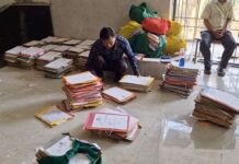 जिल्हा परिषदेत साफसफाईला वेग, अनेक वर्षांच्या गठ्ठ्यांची पुनर्बांधणी