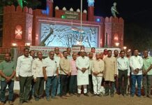 पहलगाम हल्ल्यातील मृतांना कारगिल चौकात वाहिली श्रद्धांजली