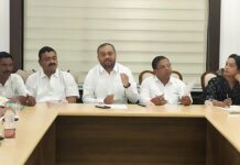 गोसीखुर्दचे पाणी सोडा, अन्यथा वैनगंगा नदीपात्रात ठिय्या आंदोलन