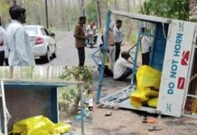 प्रवासी घेऊन जाणाऱ्या पिकअपला अपघात, महिला व पुरूष ठार